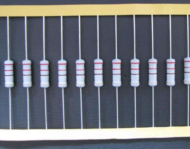 碳堆电阻器图片